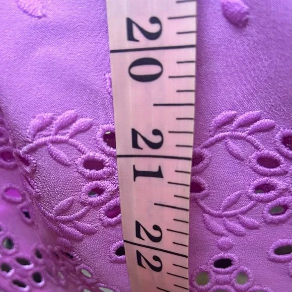 *Simply Styled Woman’s Top - Picture 6 of 8